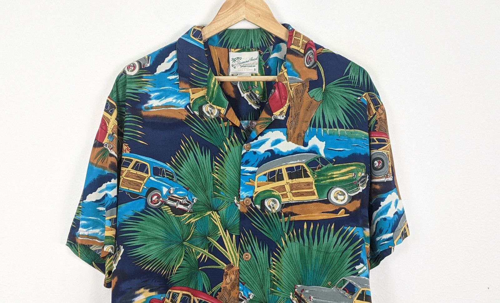 Diamond Head Vintage Diamond Head Hawaiian Shirt Surf Wagons Cars Rayon Size US L / EU 52-54 / 3 - 3 Thumbnail