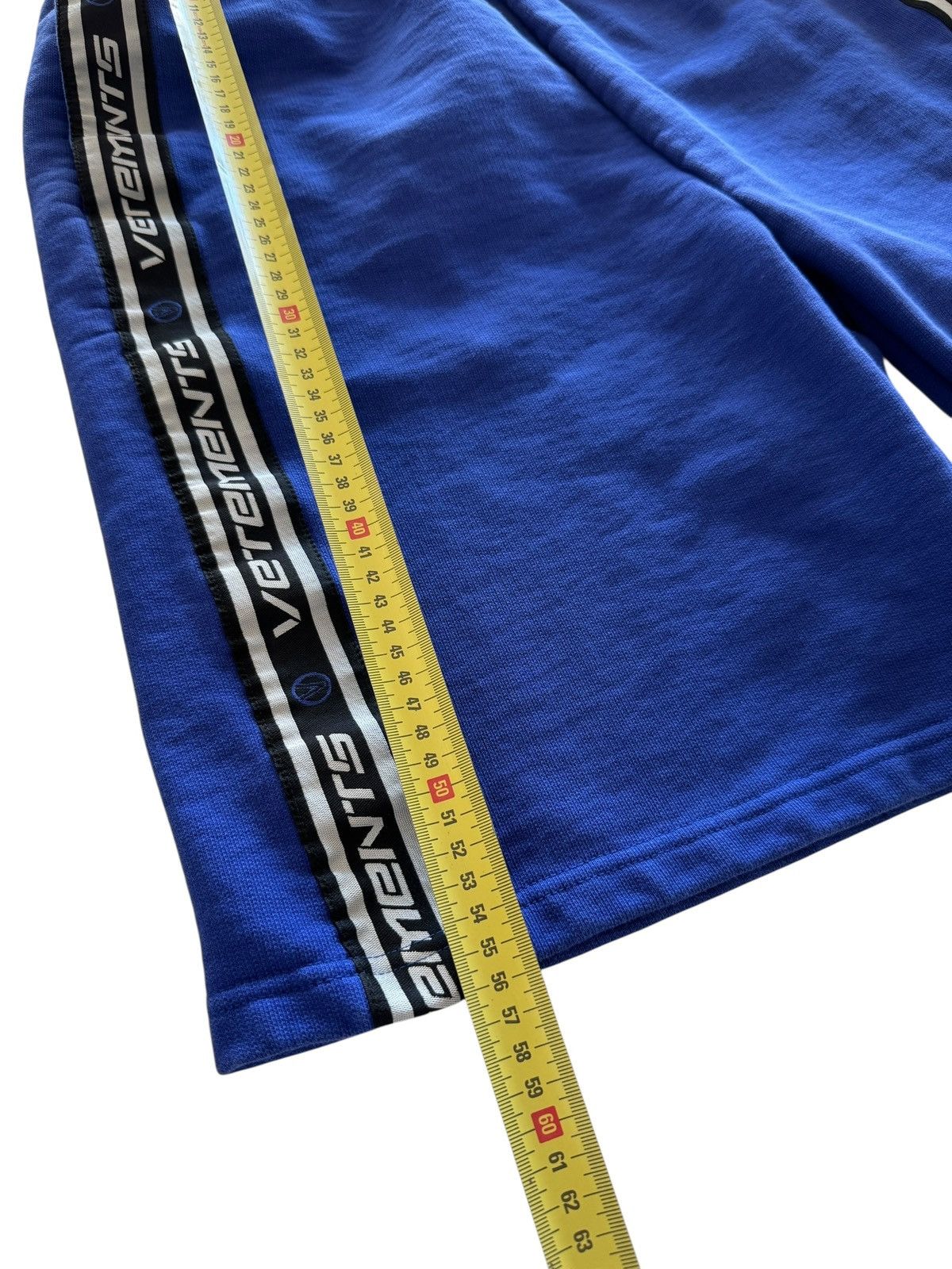 Vetements *RARE* VETEMENTS GVASALIA TAPE LOGO V SHORT SWEATPANTS Size US 34 / EU 50 - 7 Thumbnail