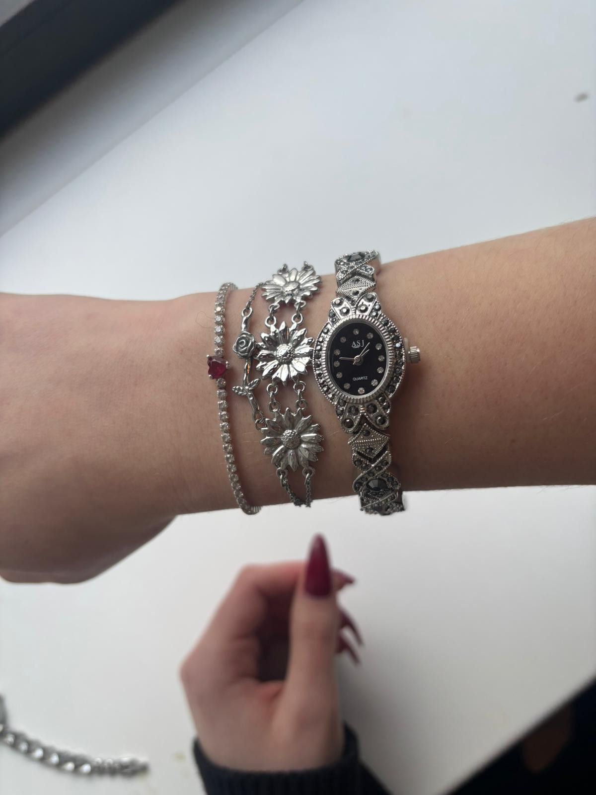 Other Aesthetic cocktail watch (black gem) Size ONE SIZE - 3 Thumbnail