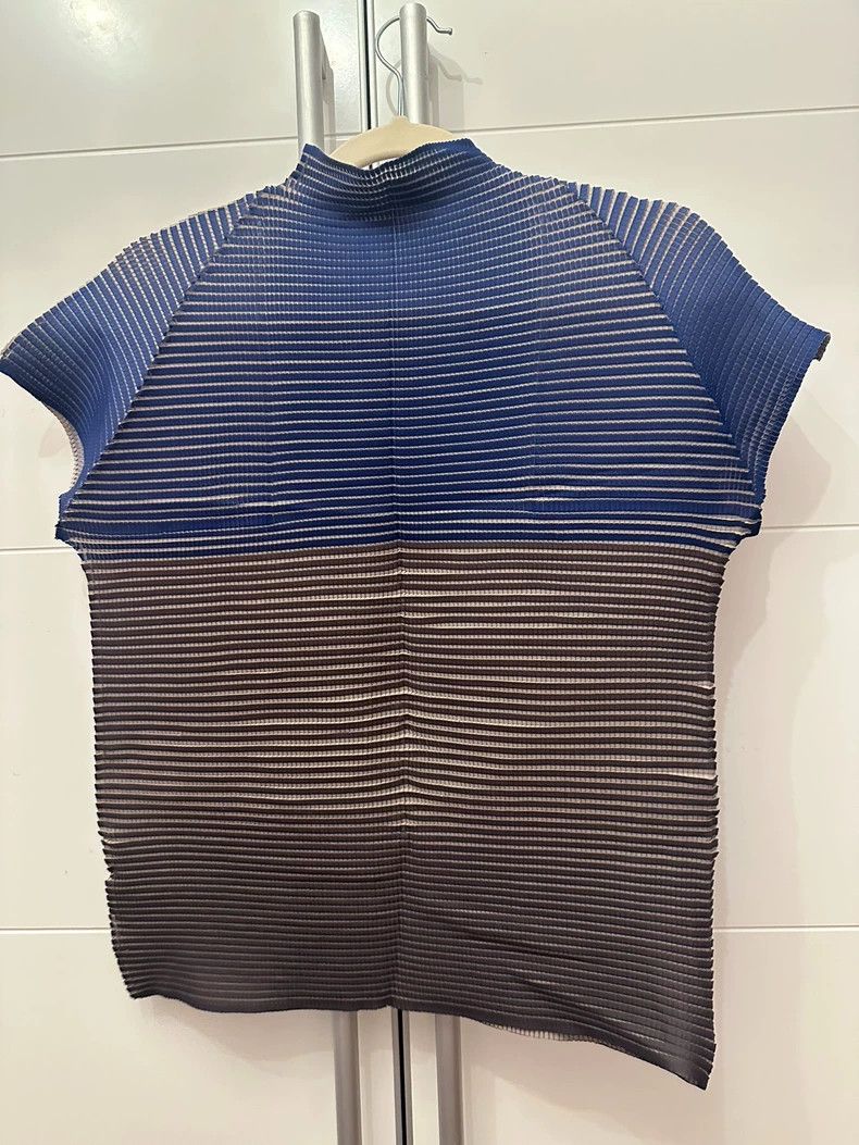 Issey Miyake Issey Miyake size:one size Blue and gray color-blocked top Size XS / US 0-2 / IT 36-38 - 2 Thumbnail