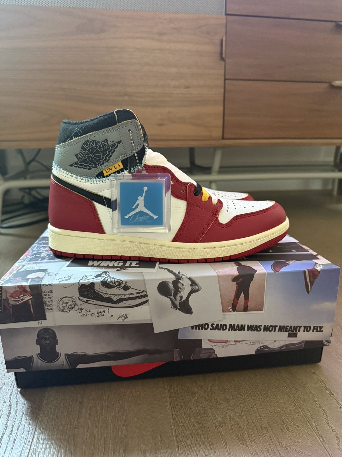 Jordan Brand × Union LA Nike Air Jordan Retro 1 High OG Union LA Chicago Shadow Size US 9.5 / EU 42-43 - 4 Thumbnail