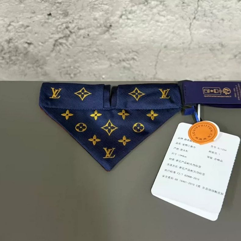 Louis Vuitton Louis Vuitton Pet Triangle Scarf Bib -2505 Size ONE SIZE - 2 Thumbnail