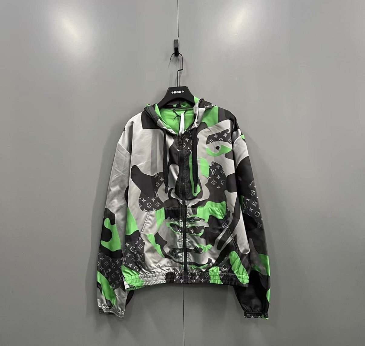 Louis Vuitton Multi-Color Camo Print Hooded Light Jacket Size US L / EU 52-54 / 3 - 1 Thumbnail