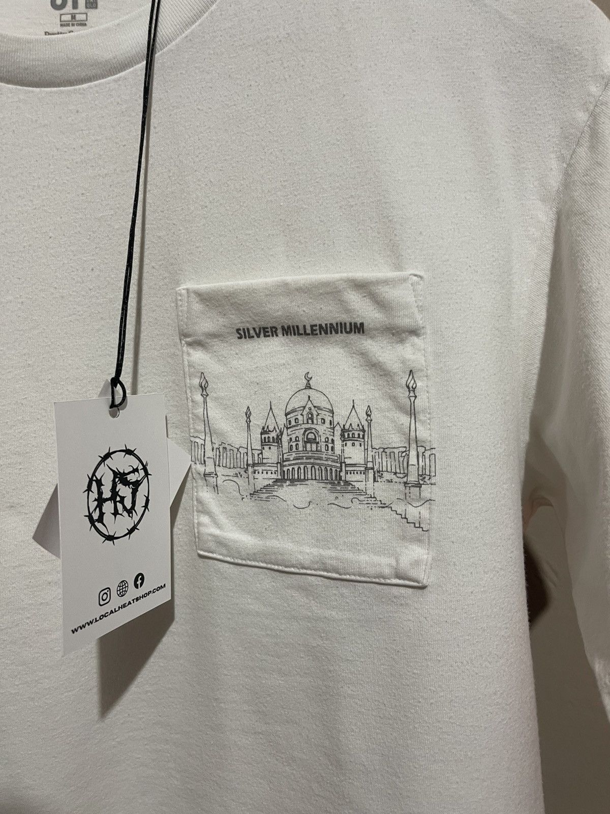Anime × Japanese Brand × Uniqlo Pretty Guardians Sailor Moon x Uniqlo White Cropped T-Shirt Size M / US 6-8 / IT 42-44 - 4 Thumbnail
