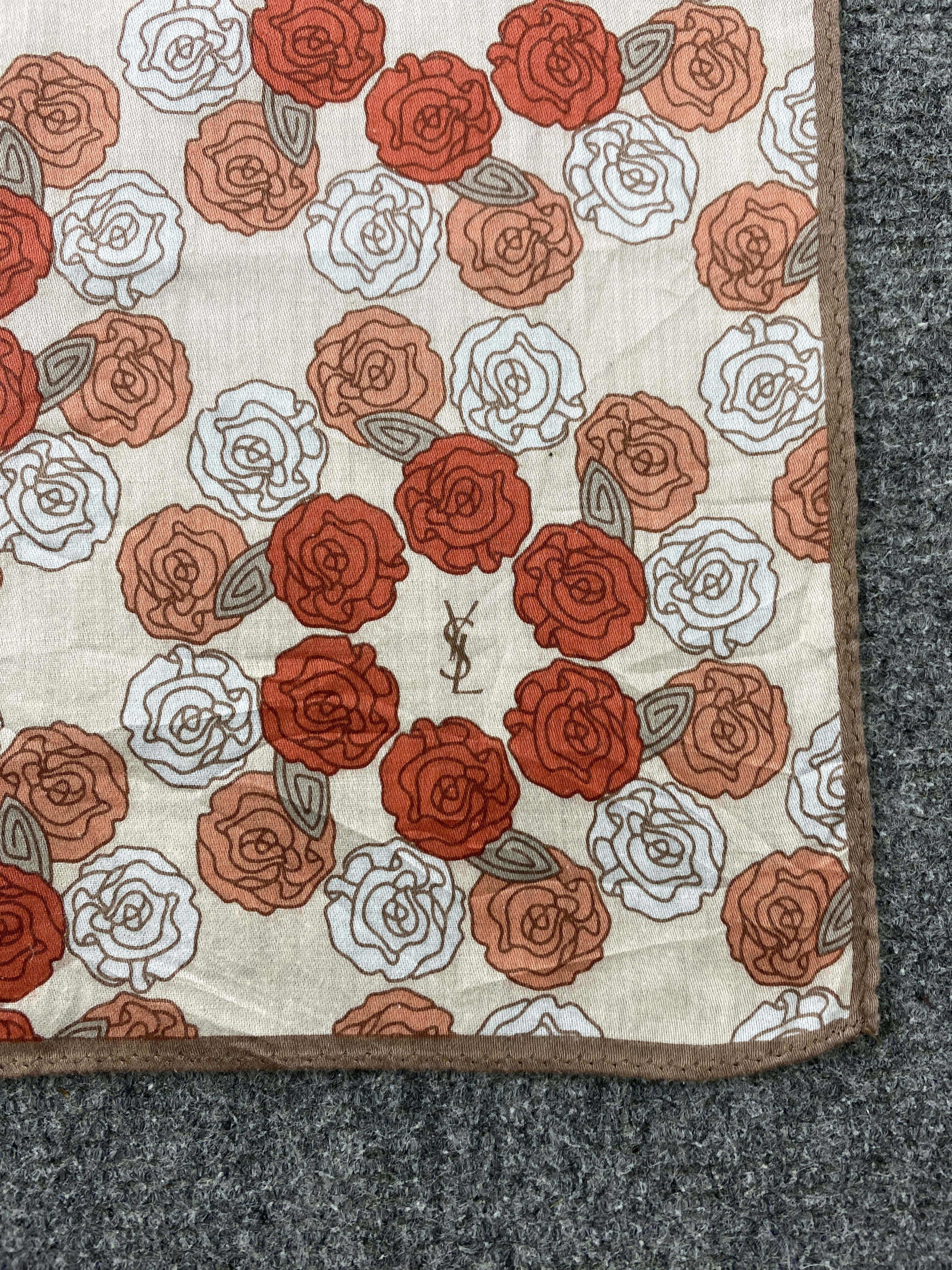 Vintage Vintage Yves Saint Laurent Handkerchief / Neckwear HKC0750 Size ONE SIZE - 5 Thumbnail