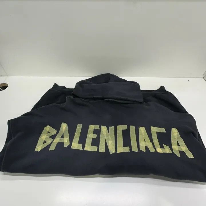 Balenciaga Balenciaga TAPE TYPE Logo Sweatshirt for Men 0079-2507 Size US L / EU 52-54 / 3 - 7 Thumbnail