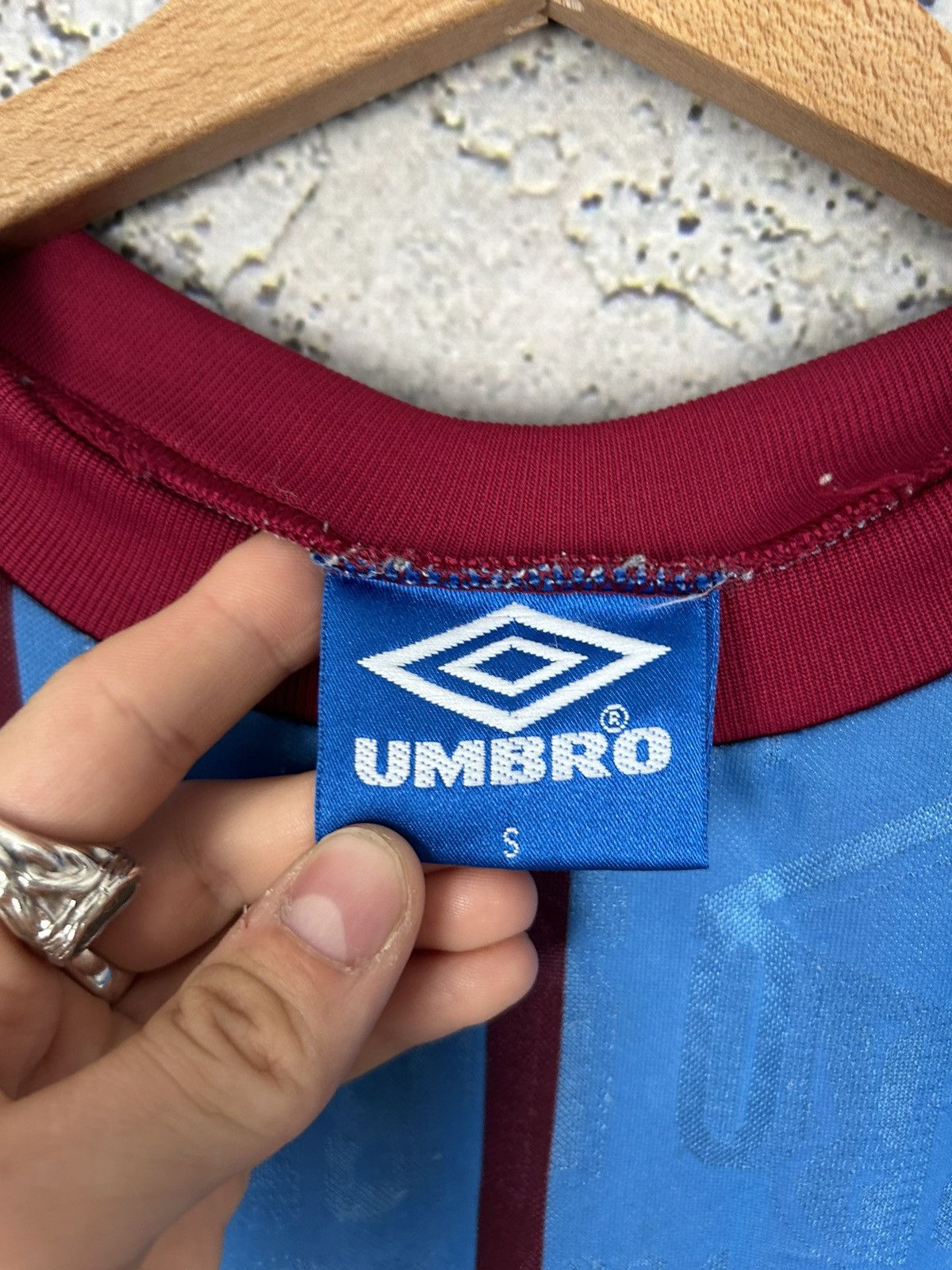 Umbro Vintage 90s Aston Villa Soccer Jersey Training Football Size US S / EU 44-46 / 1 - 6 Thumbnail