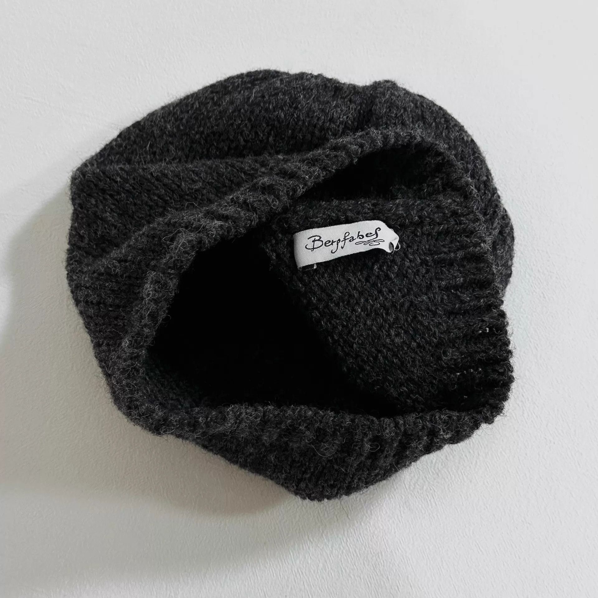 Bergfabel Bergfabel Hand-Knit Wool Beanie Deep Gray Size ONE SIZE - 5 Thumbnail