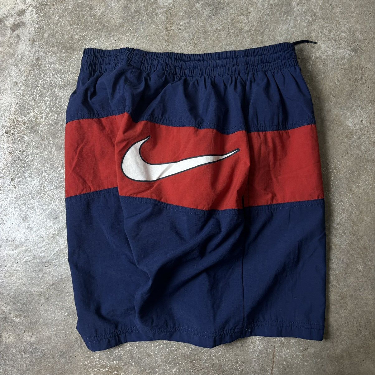 Nike × Vintage VINTAGE NIKE SWOOSH SHORTS Size US 32 / EU 48 - 2 Thumbnail