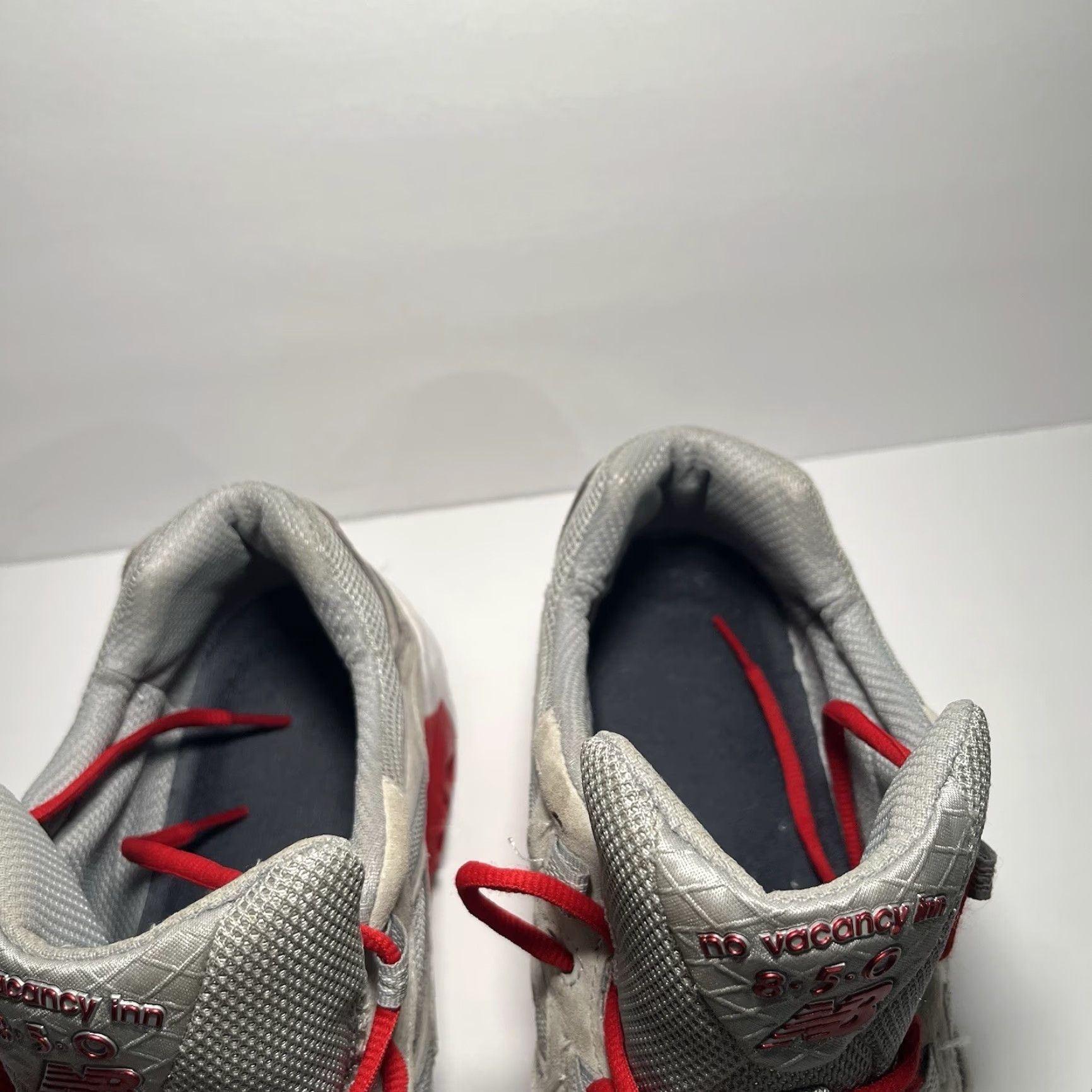 New Balance New Balance No Vacancy Inn x 850 Grey Red Size 12 No Insoles Size US 12 / EU 45 - 7 Thumbnail