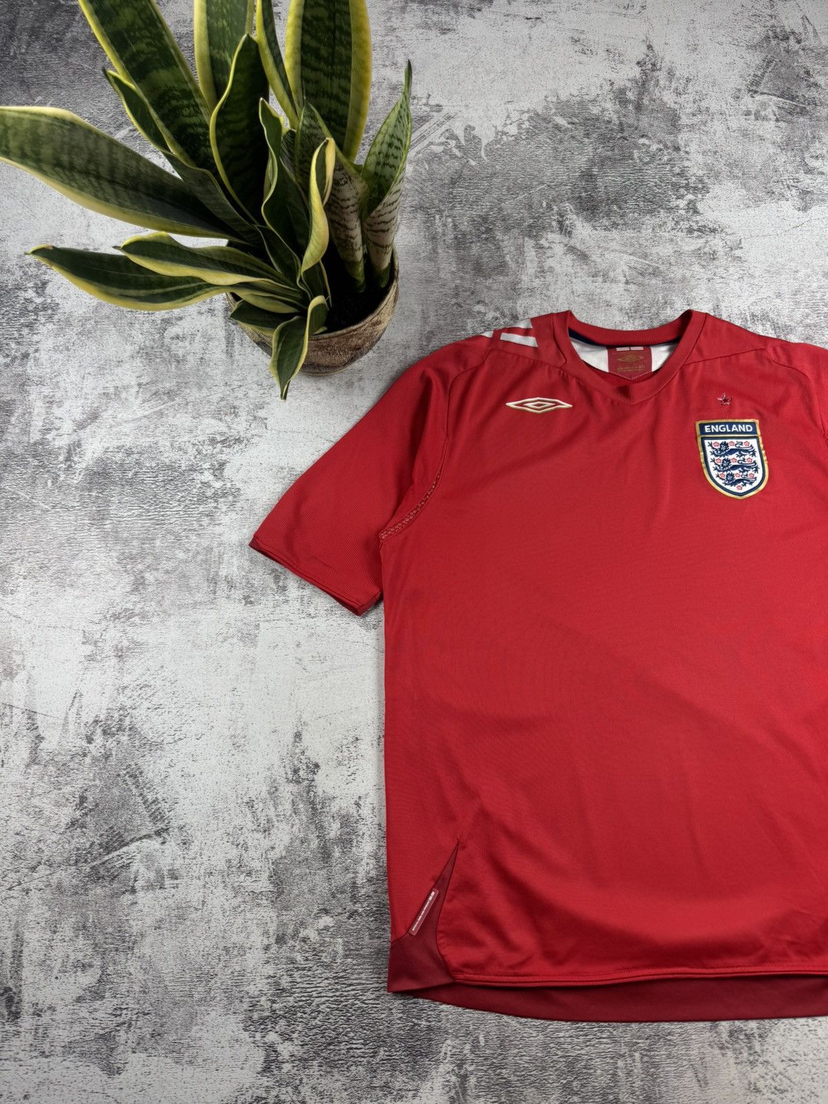 Umbro England National Umbro 2006 2008 Men’s Red XL Soccer Football Jersey T Shirt Tee Size US XL / EU 56 / 4 - 3 Thumbnail