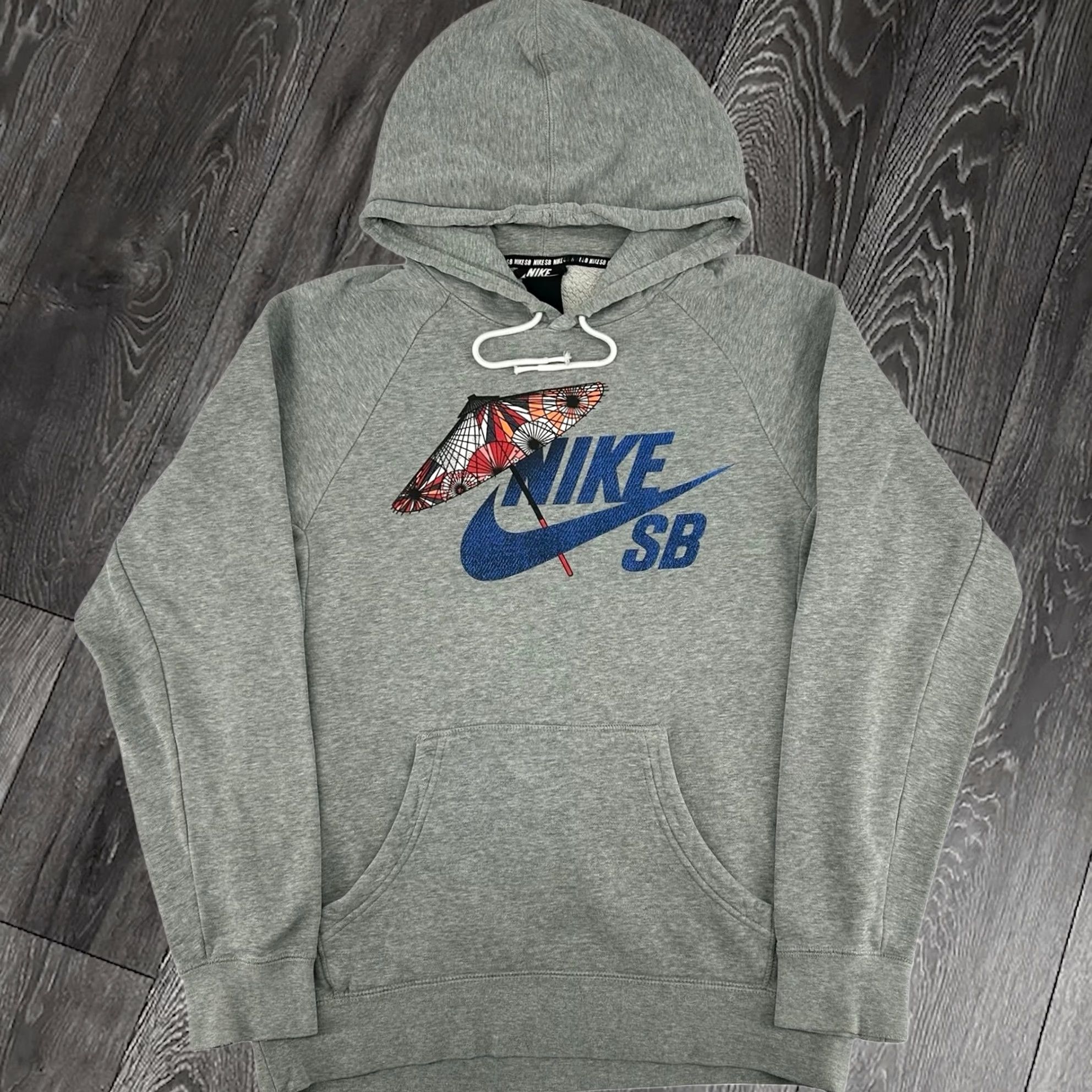 Nike Sb Hoodie Mens Small Grey Pullover Sweatshirt Logo Icon Umbrella in Gray, Men's