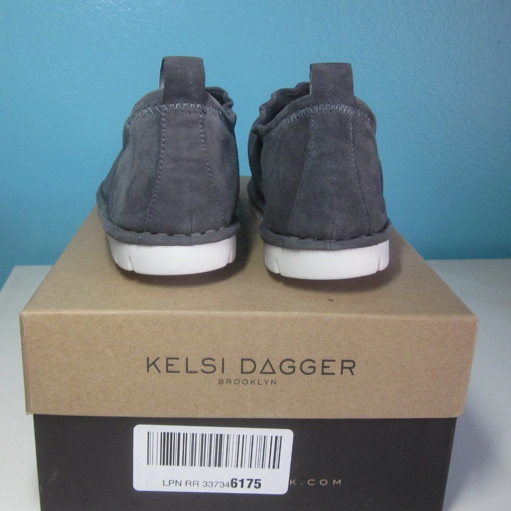 Danier Kelsi Dagger "Royce" Slip On Suede 39 Size 8.5 New in Box Size US 8.5 / IT 38.5 - 12 Thumbnail