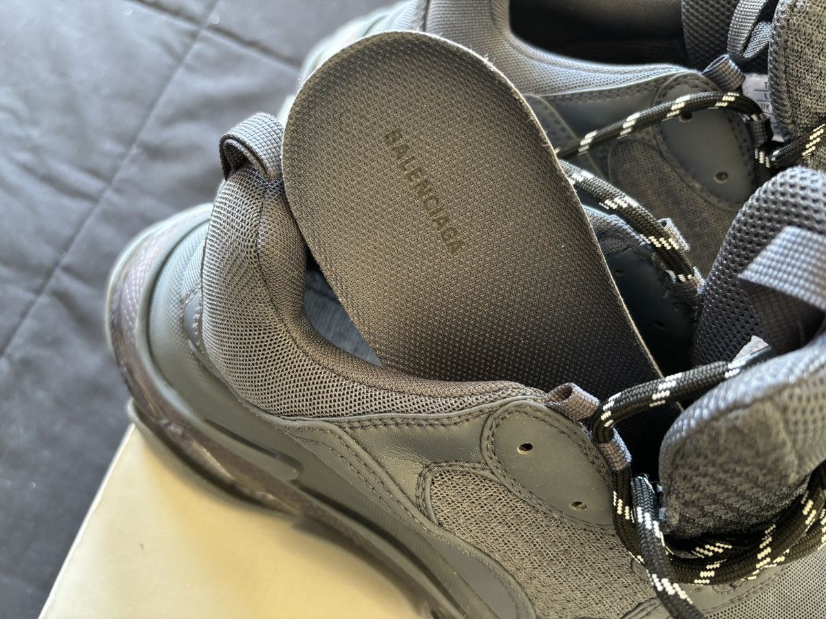 Balenciaga Balenciaga triple s men rare color size 42 Size US 9 / EU 42 - 5 Thumbnail