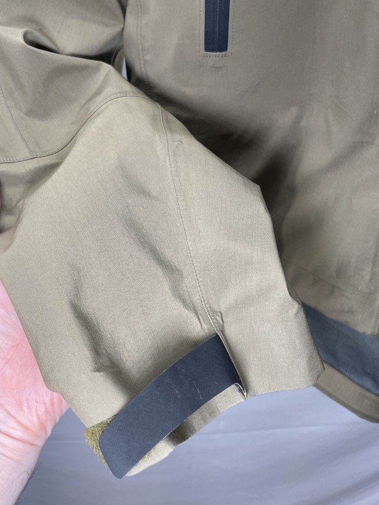 Arc'teryx ARCTERYX LEAF Alpha Gen 1 Crocodile Gore Tex Jacket Size US M / EU 48-50 / 2 - 8 Thumbnail