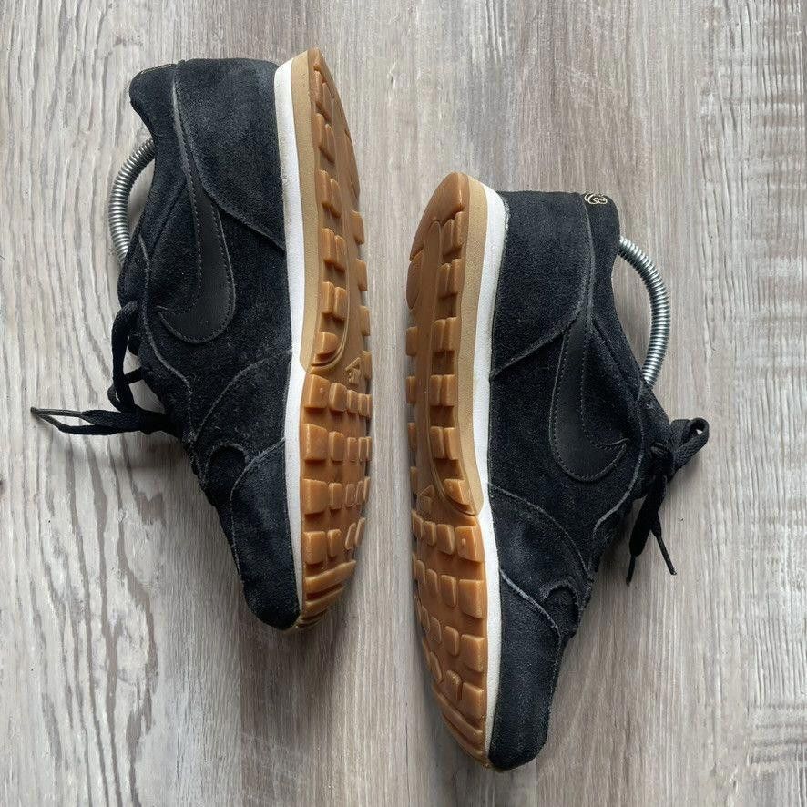 Nike NIKE • WMNS MD Runner 2 SE "Black Gum" (6.5M) Size US 6.5 / EU 39-40 - 10 Thumbnail