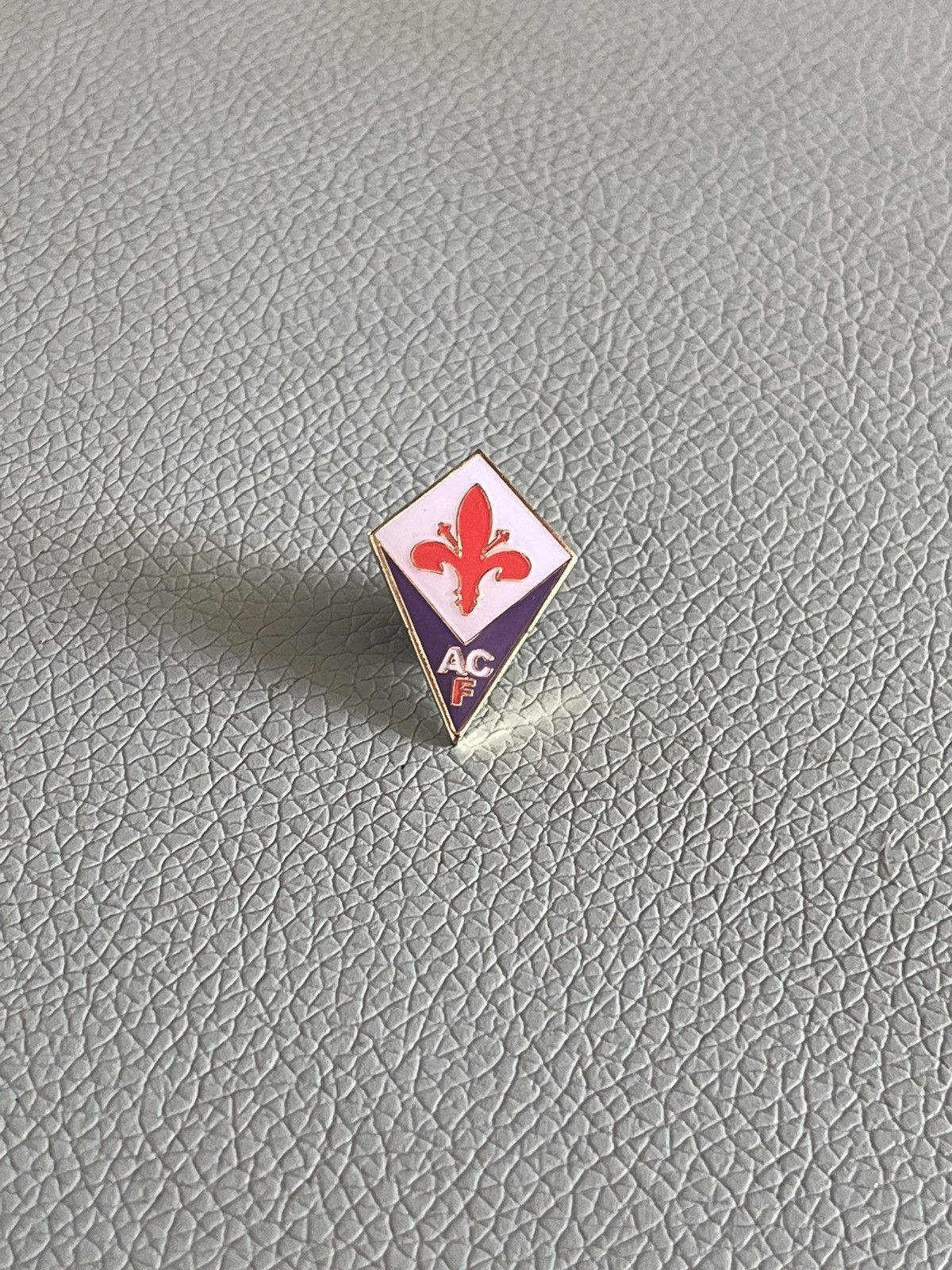 Vintage AC Fiorentina logo vintage pin Size ONE SIZE - 1 Thumbnail