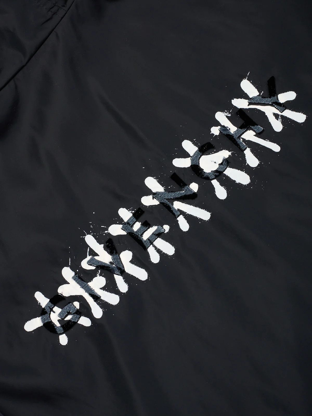 Givenchy GIVENCHY Tag Effect Hooded Windbreaker Jacket Oversized Size US XL / EU 56 / 4 - 6 Thumbnail