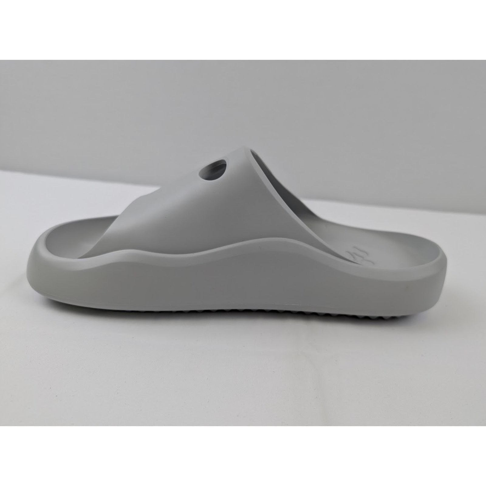 Off-White o1rshd1 Q: 3 / Meteor Padded Slider in Light Grey Size US 12 / EU 45 - 9 Thumbnail