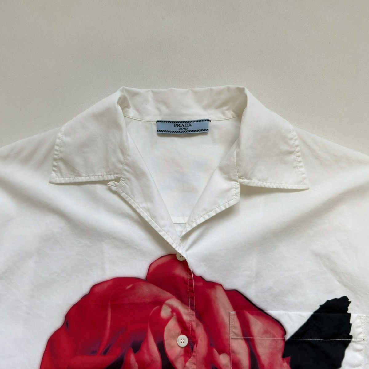 Prada S/S 19 ‘Red Rose Stencil’ Print Shirt Size US L / EU 52-54 / 3 - 6 Thumbnail