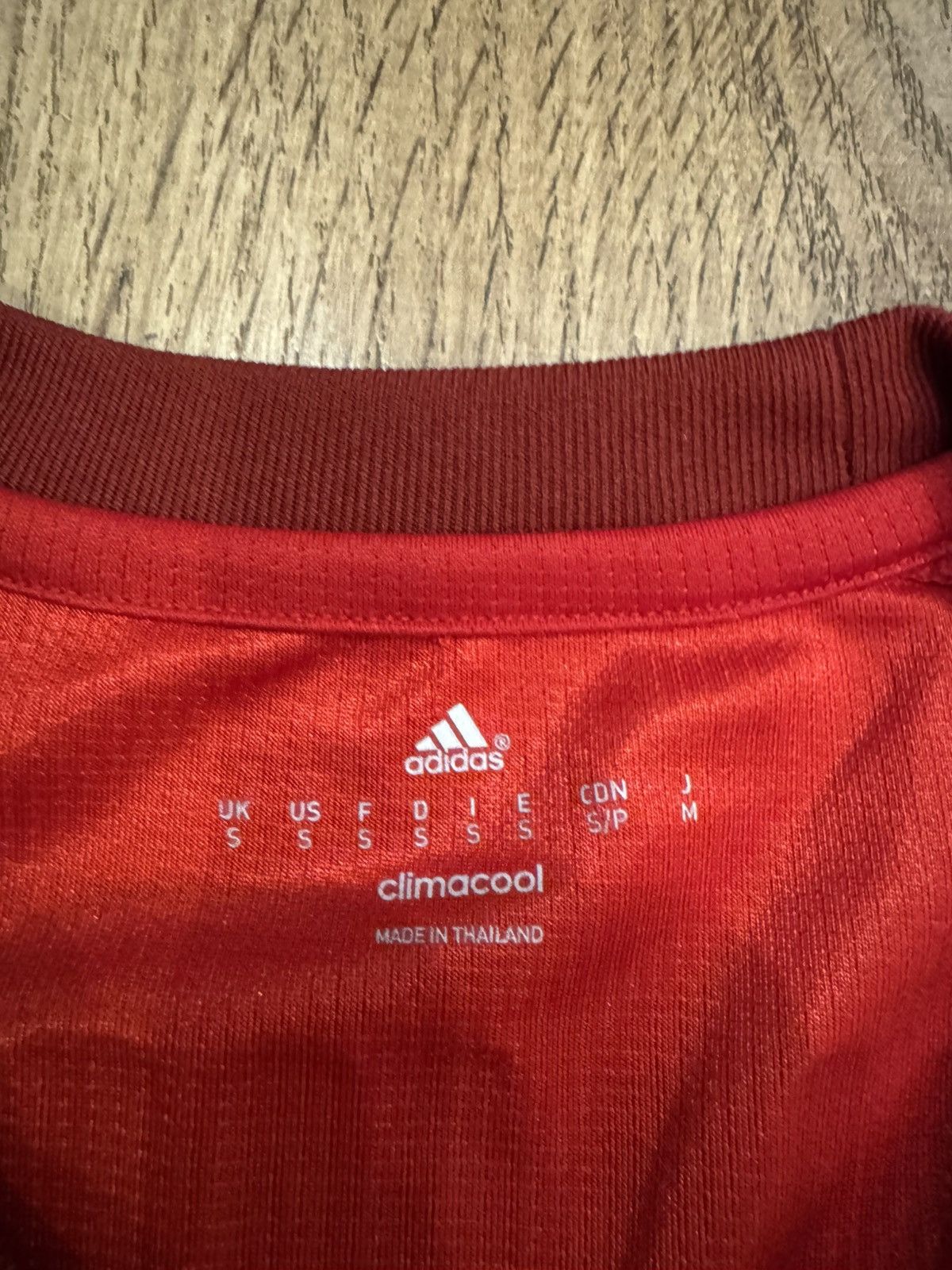 Adidas BAYERN MÜNICH 2015 2016 HOME FOOTBALL SHIRT ADIDAS sz S MEN Size US S / EU 44-46 / 1 - 9 Thumbnail