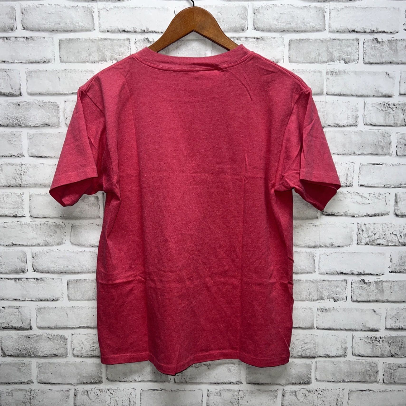 Dickies VINTAGE Dickies Pink Pocket T-Shirt Unisex Adults M USA Size M Pink Stitch Shirt Mens Womens Size US M / EU 48-50 / 2 - 4 Thumbnail