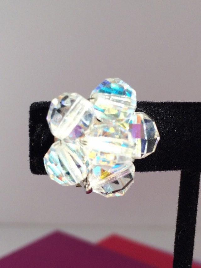 Designer Vintage Aurora Borealis Crystal Cluster Earrings- Unsigned Size ONE SIZE - 8 Thumbnail