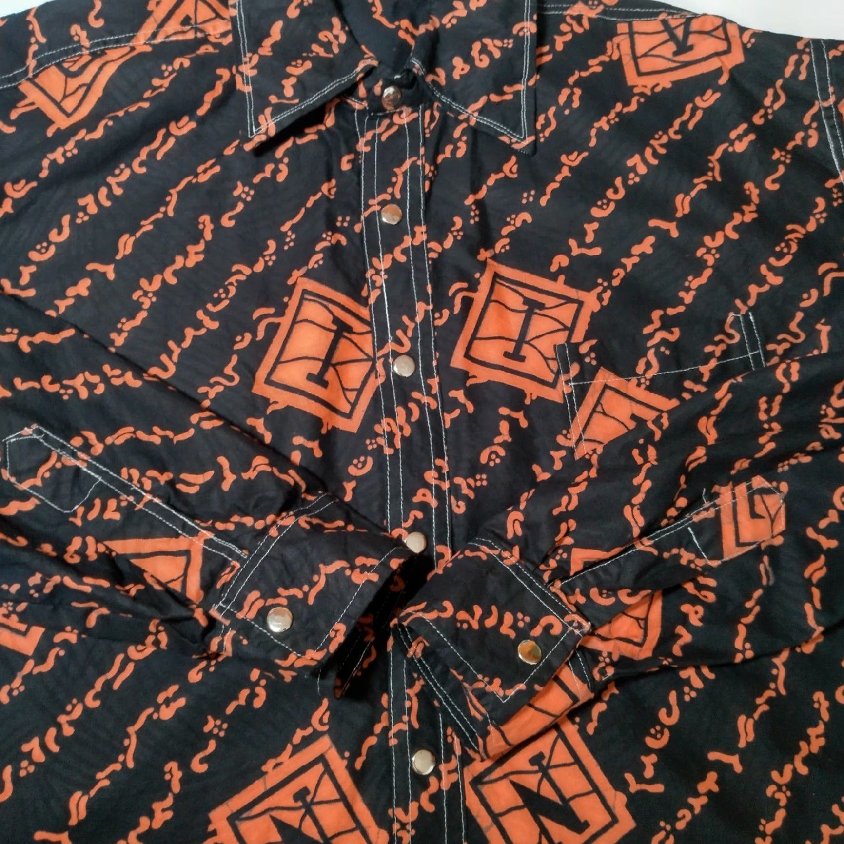 MadeMe Homemade African Tribal Print Shirt Men XL Black Orange Long Sleeve Snap Collar Shirts Button-Up Size US XL / EU 56 / 4 - 7 Thumbnail