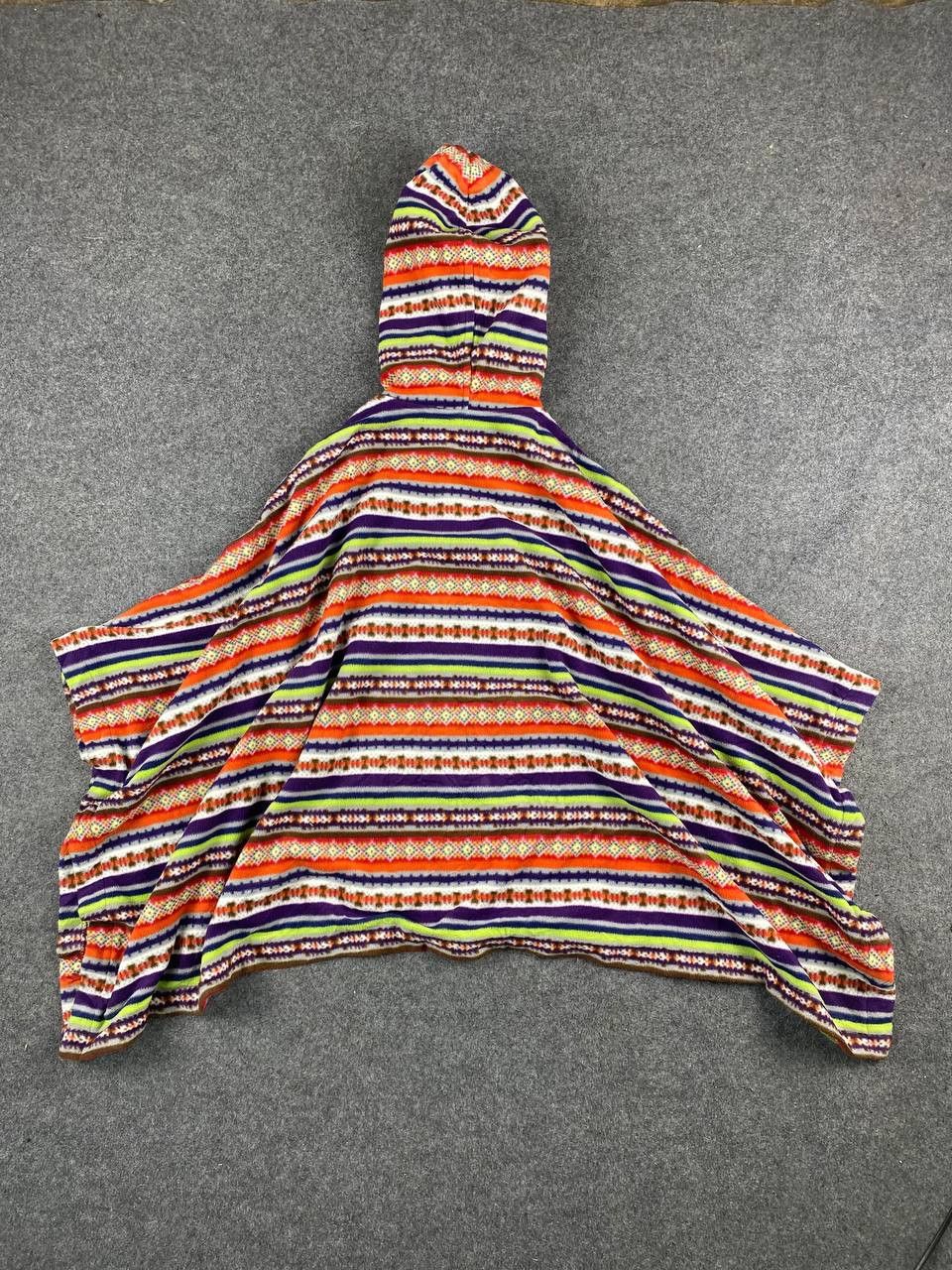 Japanese Brand × Uniqlo uniqlo japanese brand multicolor poncho nice design Size ONE SIZE - 8 Thumbnail