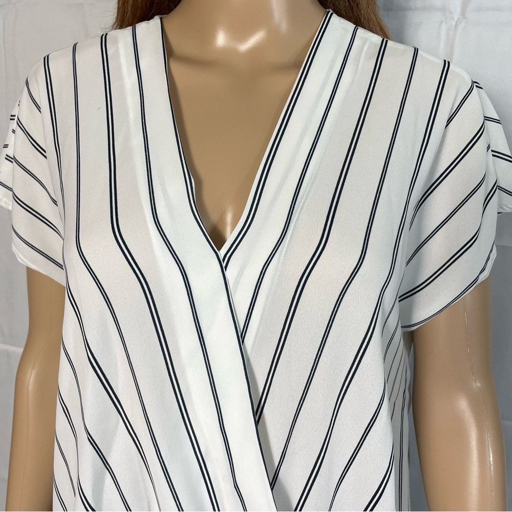 Adrianna Papell NWT New $79 Adrianna Papell Short Sleeve Striped Wrap Blous Size S / US 4 / IT 40 - 2 Thumbnail