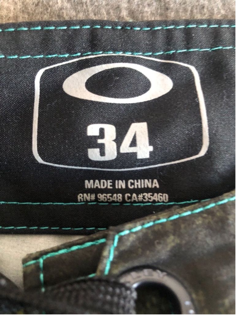Oakley Oakley size 34 swimming trunks Size US 34 / EU 50 - 2 Thumbnail
