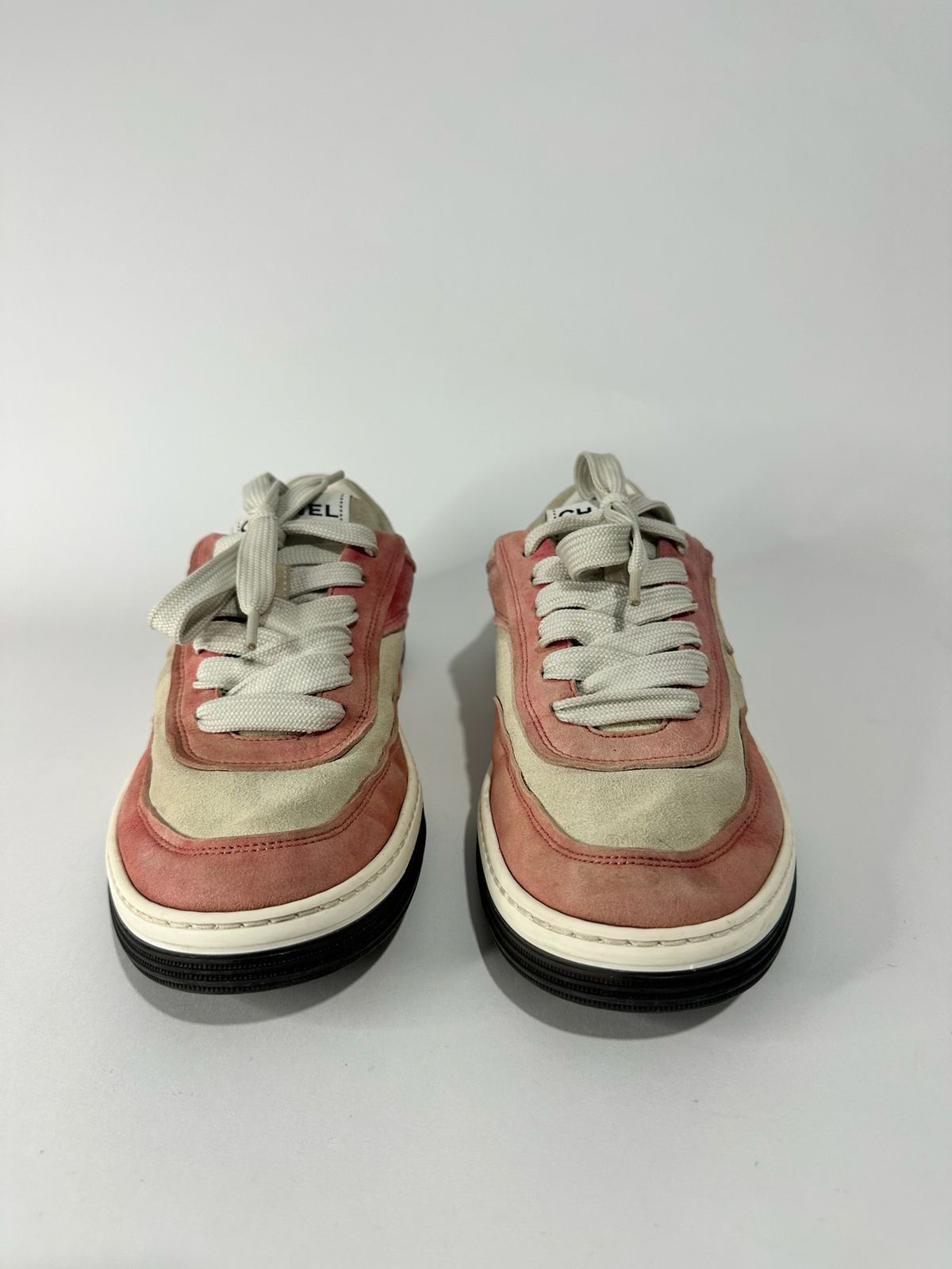 Chanel CHANEL pink and white suede sneakers EU38.5 Size US 8.5 / IT 38.5 - 2 Thumbnail
