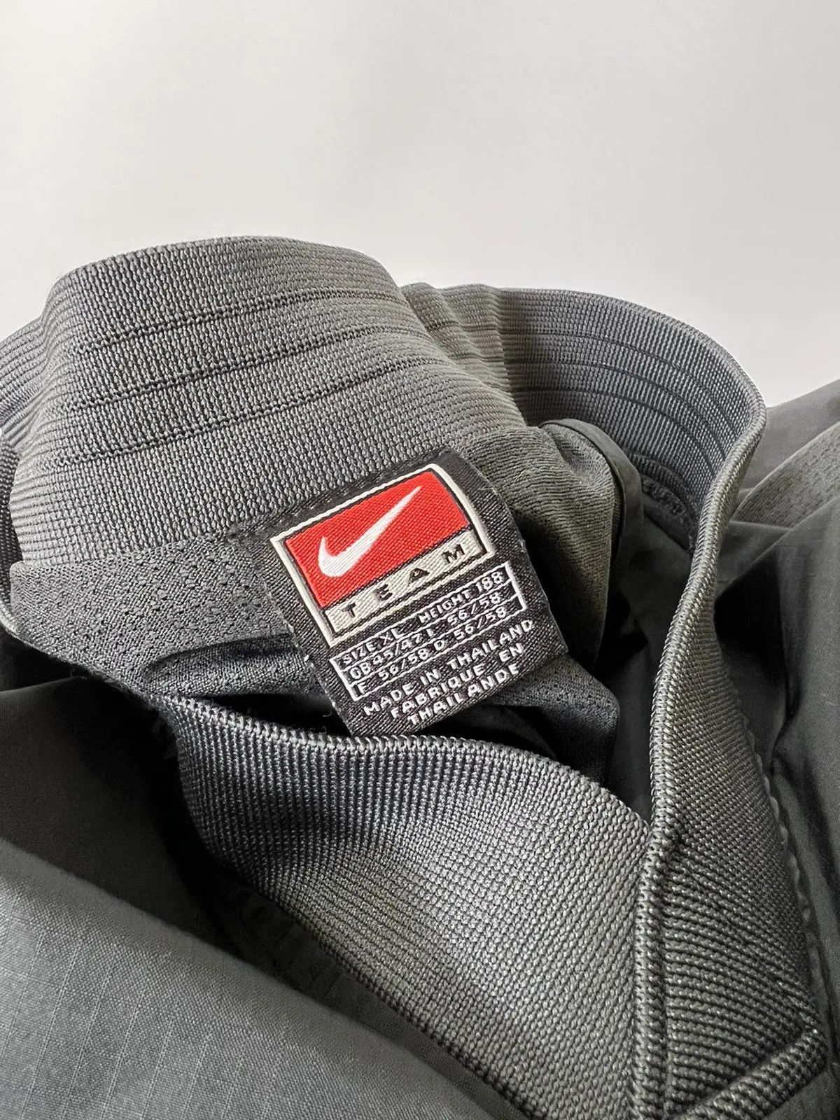 Nike × Vintage Vintage Nike team sweatshirt Size US XL / EU 56 / 4 - 4 Thumbnail