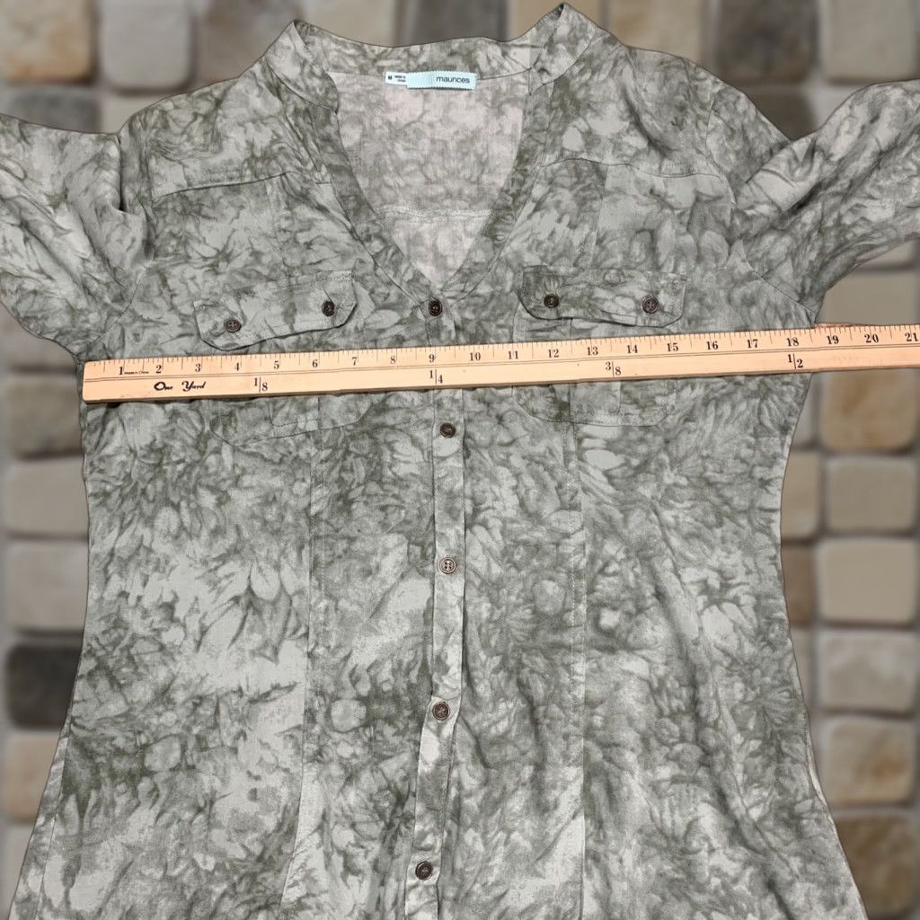 Vintage Maurices Button-Up Shirt Women’s Long Sleeve V-Neck Green Tie Die, Size M, Casual, Rayon, Button Accents, Regular Fit, Womens Size M / US 6-8 / IT 42-44 - 1 Thumbnail