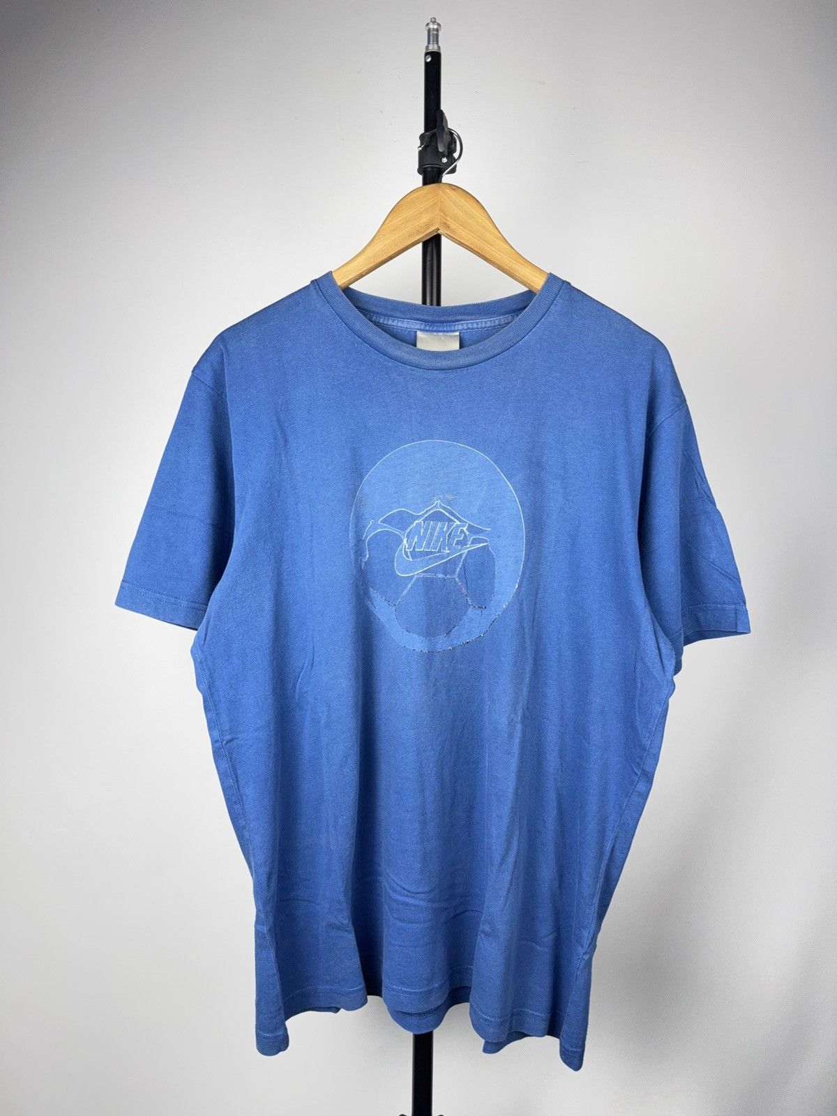 Nike Vintage 00s Y2K Nike Soccer Ball Logo Tee 2000s Turkey Made Size US L / EU 52-54 / 3 - 1 Thumbnail