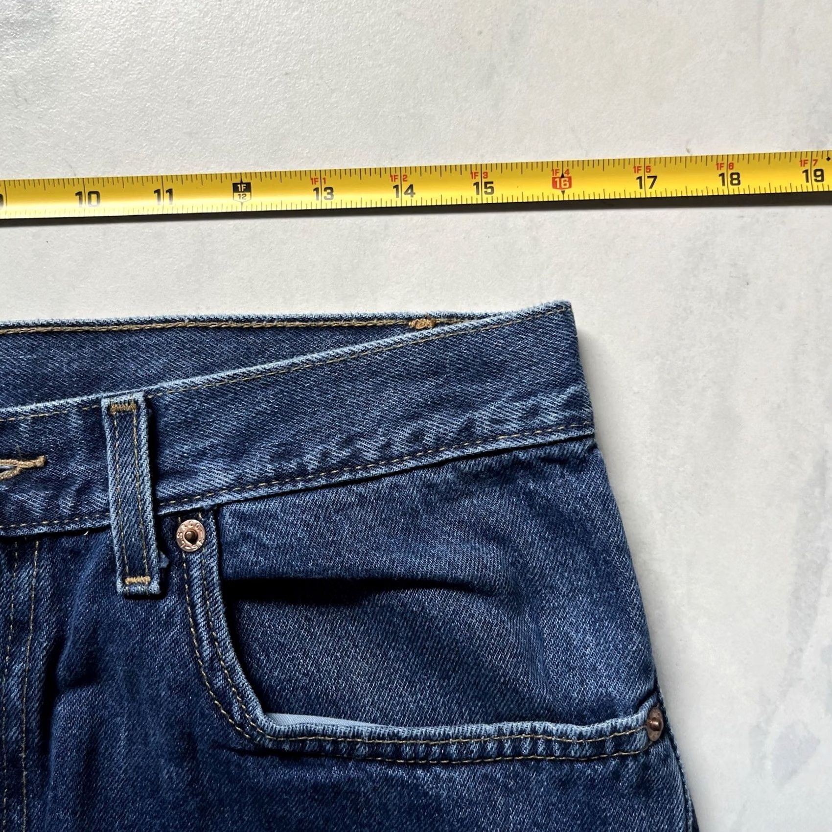 Levi's VINTAGE Levi's Jeans 32x31 Blue Mens Regular Fit Straight Denim Belt Loops 5-Pocket Button Closure Mens Clothing 90s? Size US 32 / EU 48 - 3 Thumbnail