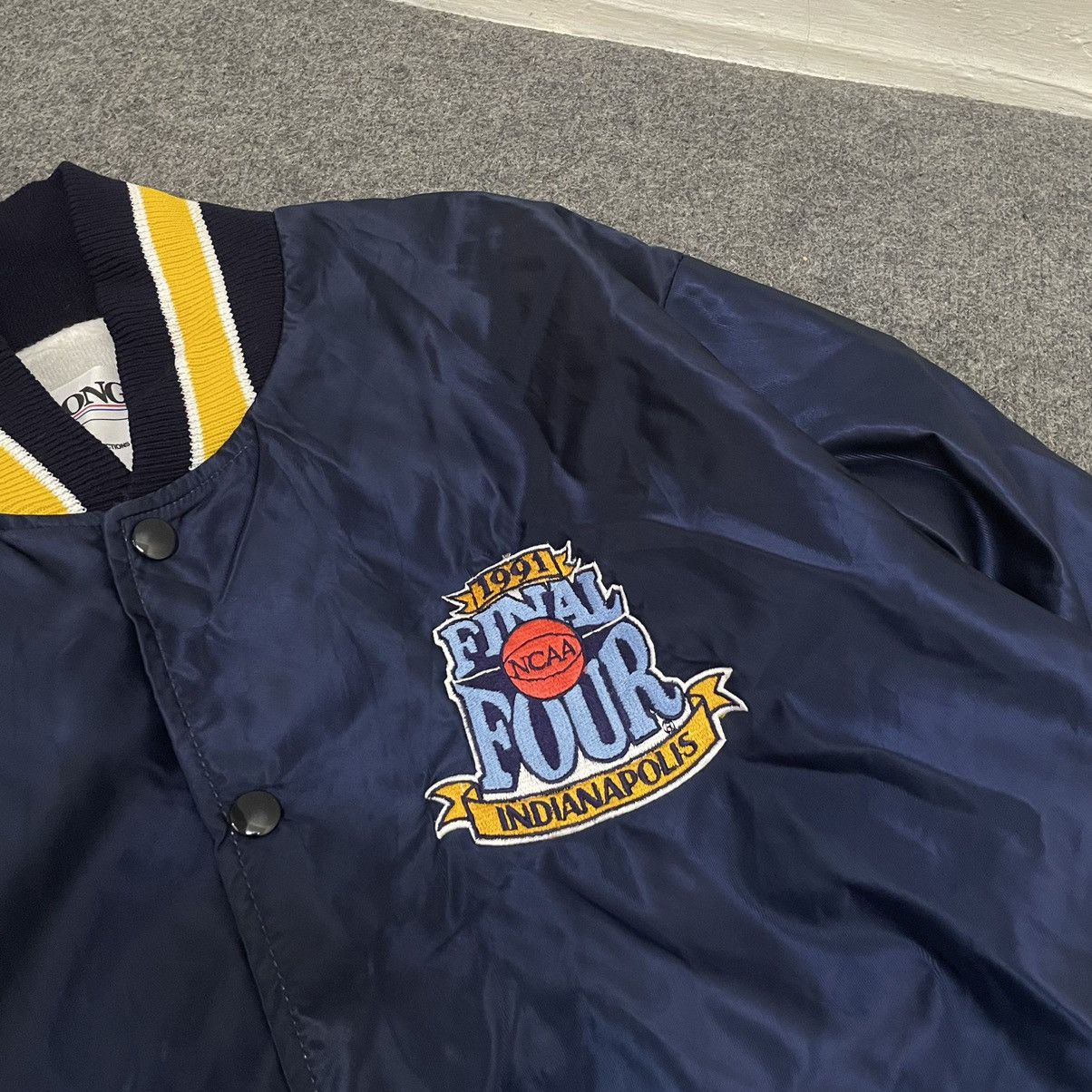 NBA × NCAA × Vintage Vtg 1991 Final Four NCAA Indianapolis Nylon Varsity Jacket Size US L / EU 52-54 / 3 - 6 Thumbnail