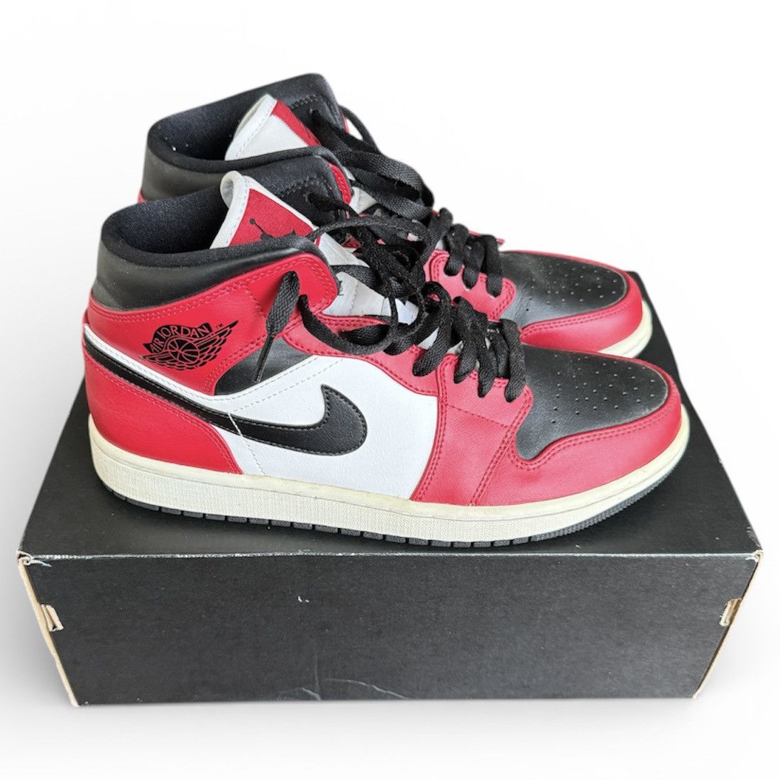 Jordan Brand Jordan 1 Mid Size US 9.5 / EU 42-43 - 2 Thumbnail