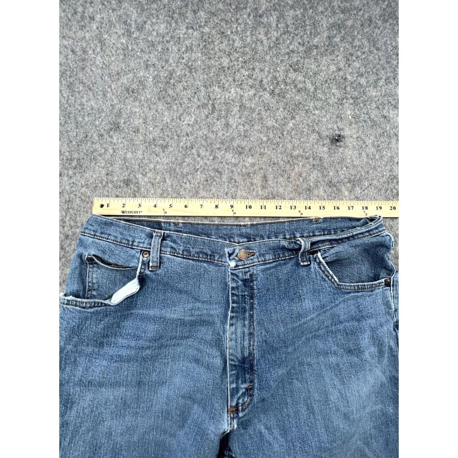 Wrangler Wrangler Jeans Men's Blue Denim Outdoor Workwear Size 40x32 Light Wash Jeans Regular Mens Size US 40 / EU 56 - 4 Thumbnail