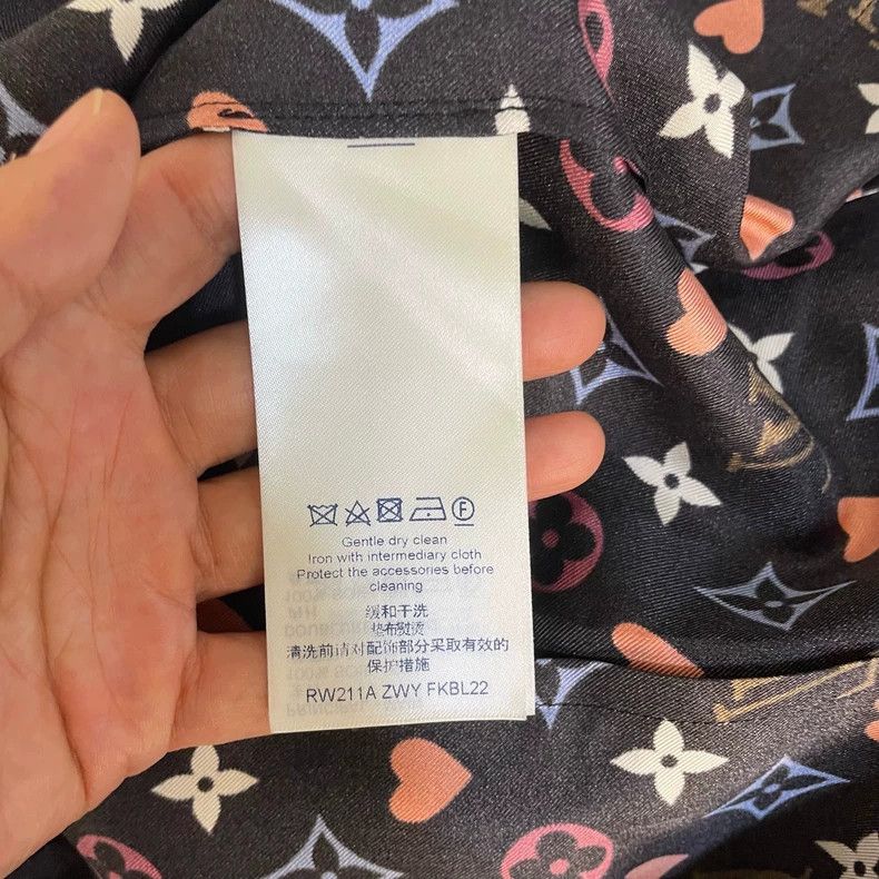 Louis Vuitton Louis Vuitton Black Playing Card Full Print Shirt Size XS / US 0-2 / IT 36-38 - 6 Thumbnail