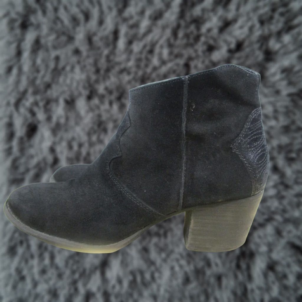 Marc Fisher VINTAGE? No. Marc Fisher Boots Women Size 6 Black Suede Ankle Booties Block Heel Side Zip Size US 6 / IT 36 - 1 Thumbnail