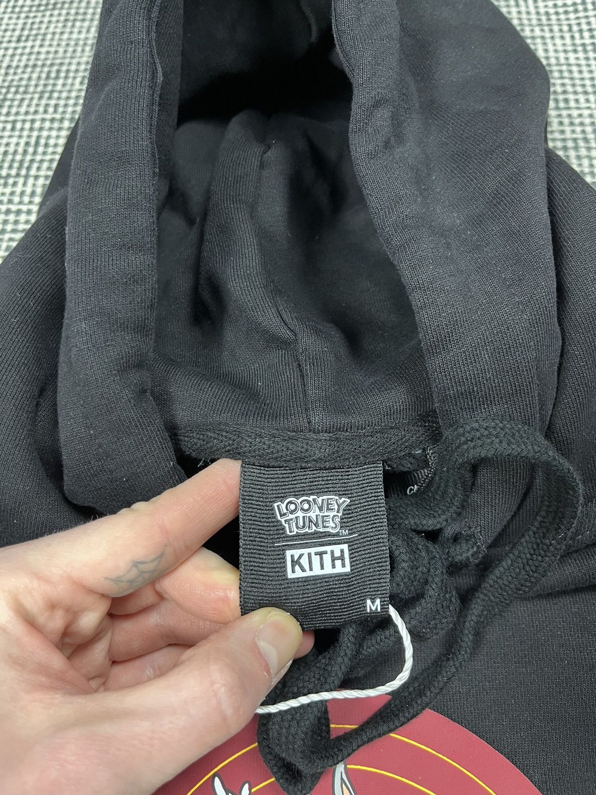 Other Kith looney tunes hoodie black boxy baggy New York City Size US M / EU 48-50 / 2 - 3 Thumbnail