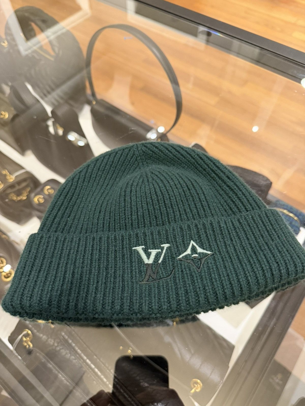 Louis Vuitton Louis Vuitton LV Dual Cashmere Beanie - Green Size ONE SIZE - 1 Thumbnail