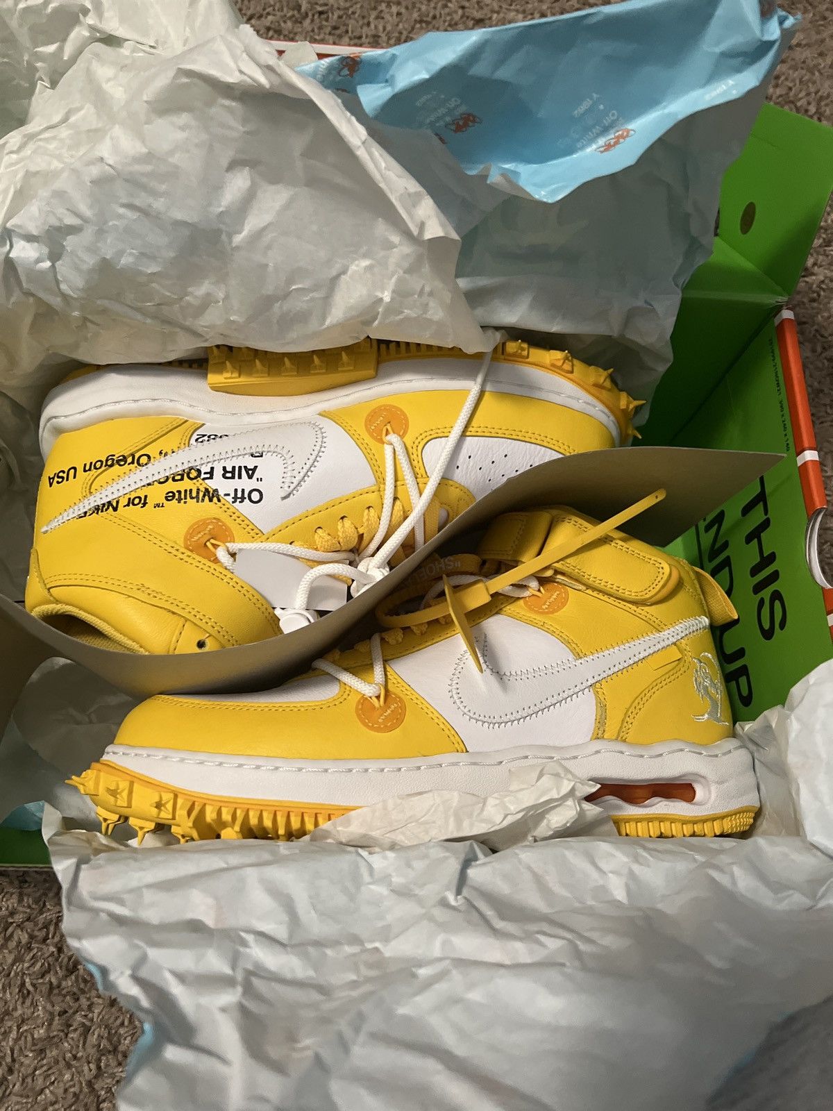 Off-White Off-White x Air Force 1 Mid SP Leather 'Varsity Maize' Size US 9 / EU 42 - 1 Thumbnail