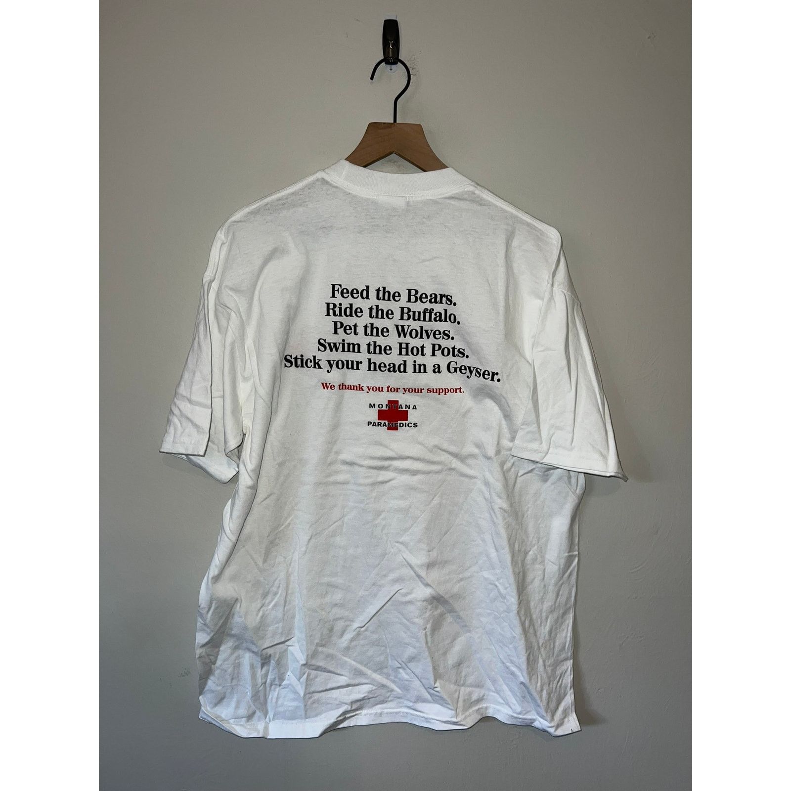 Jerzees 90s Montana Paramedics Pet The Wolves Humor Joke Shirt Large Size US L / EU 52-54 / 3 - 1 Thumbnail