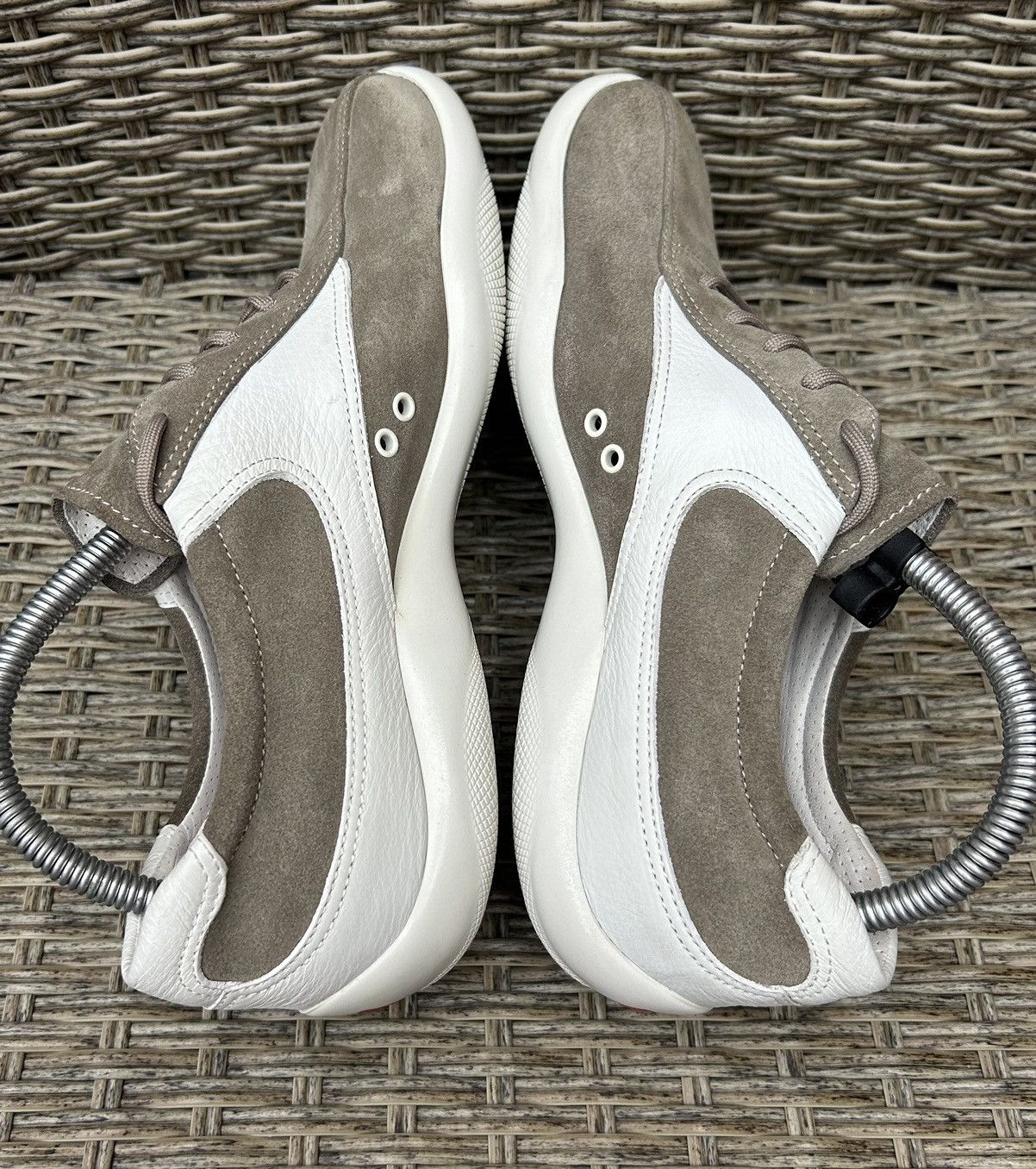 Prada × Vintage Vintage Prada Sport Two Tone Low-Top Beige Trainers 39.5 Size US 6 / EU 39 - 5 Thumbnail
