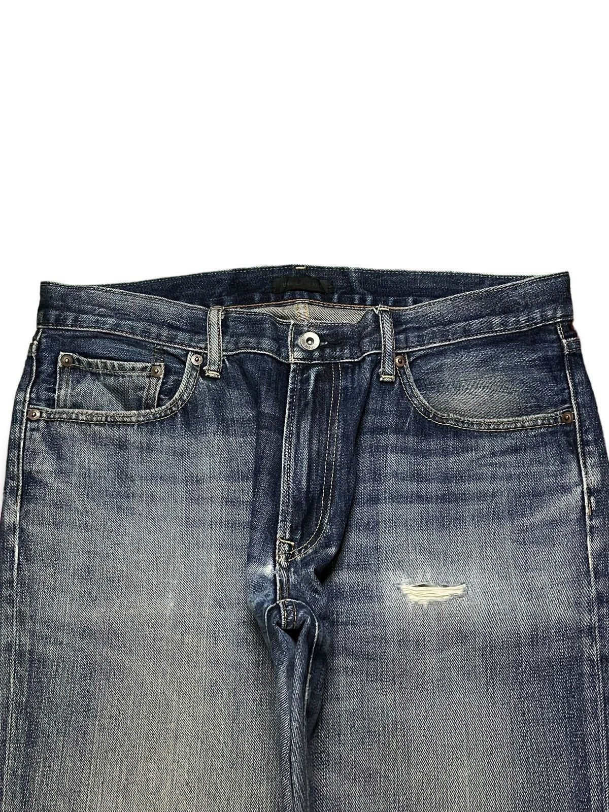 Japanese Brand × Uniqlo Vintage Japanese Uniqlo Blue Wash Distressed Baggy Jeans Size US 37 - 4 Thumbnail