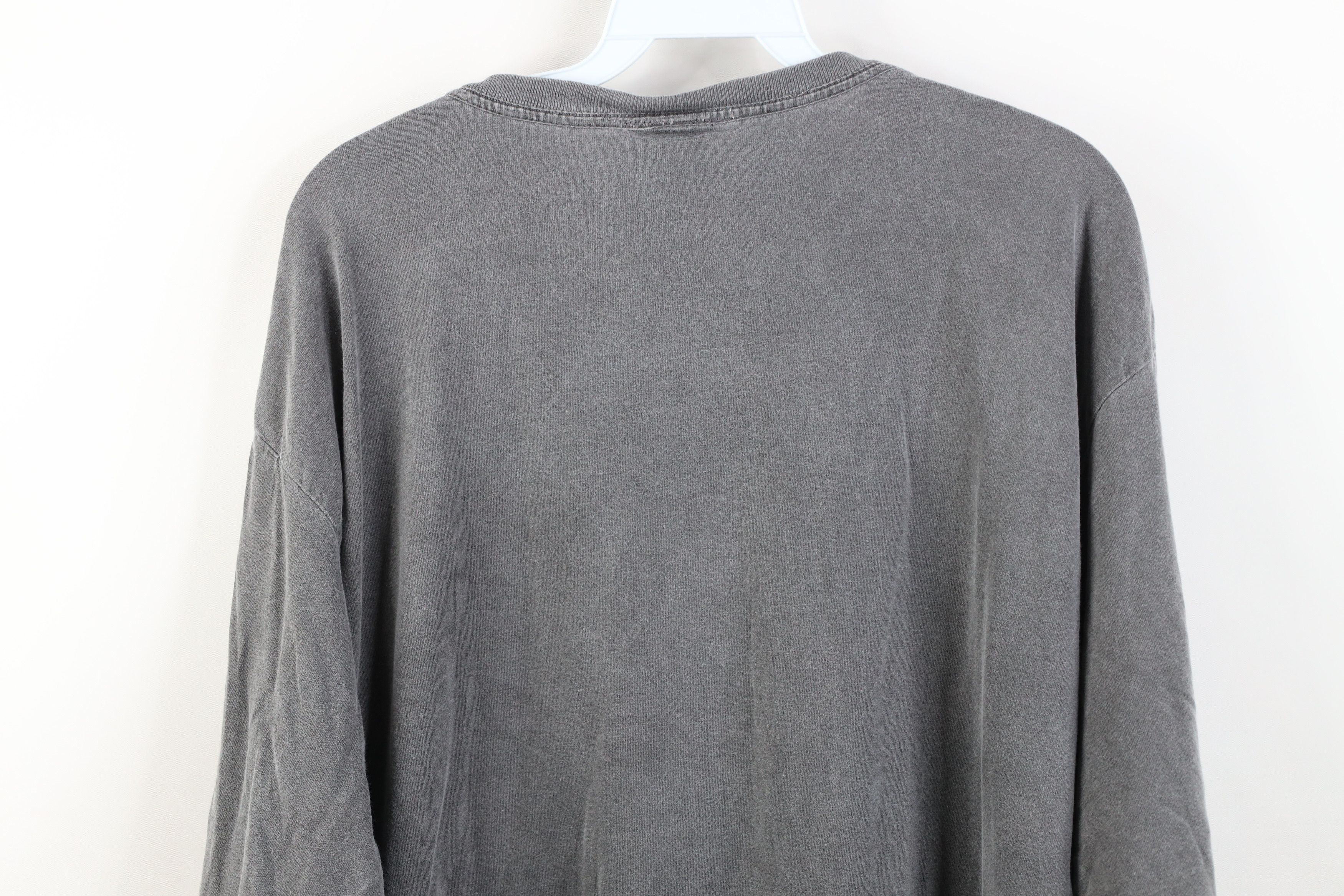 Majestic Vintage Majestic Stonewash Blackhawks Long Sleeve T-Shirt Size US L / EU 52-54 / 3 - 13 Thumbnail