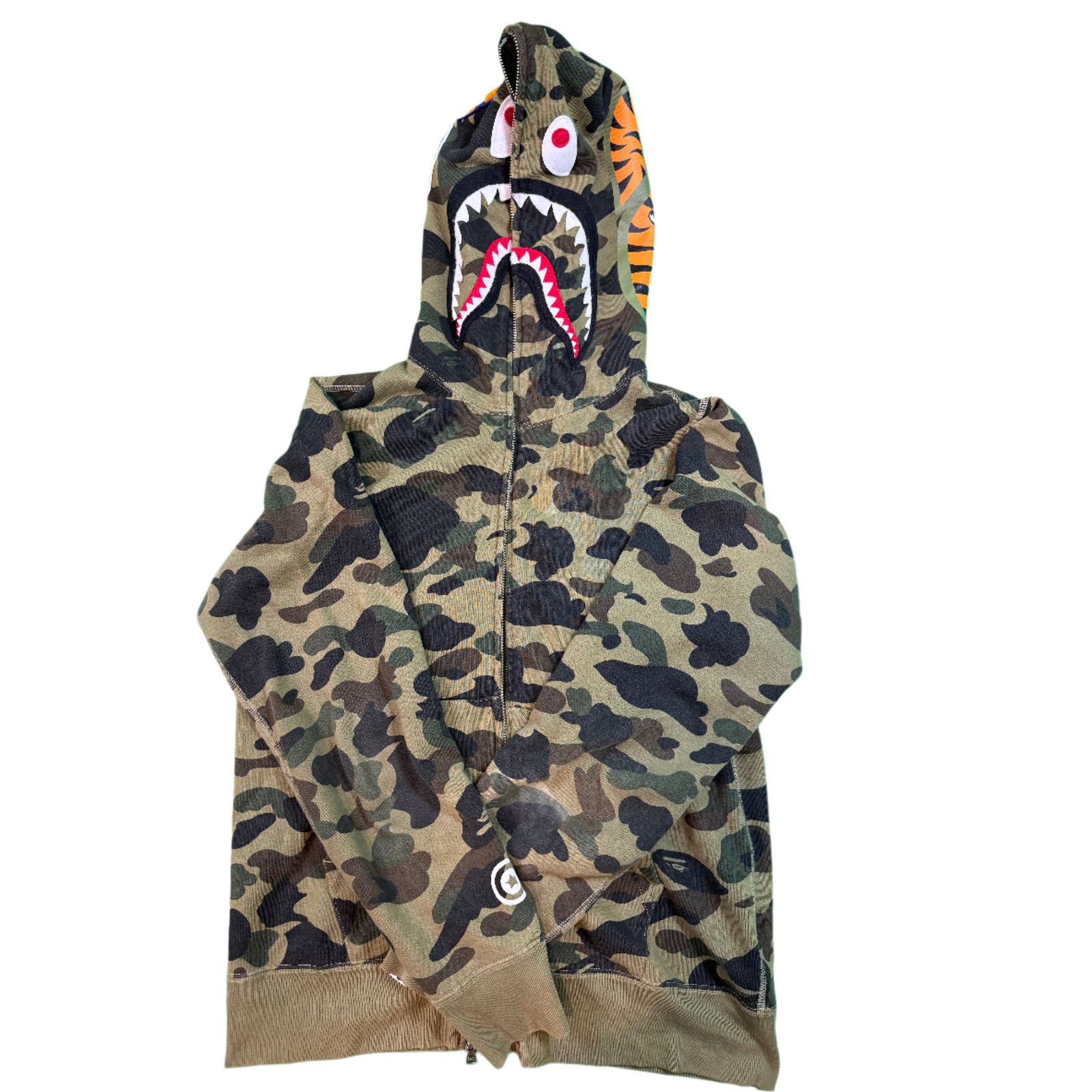 Bape BAPE Green Camo Shark Zip Up Hoodie Size US M / EU 48-50 / 2 - 1 Thumbnail