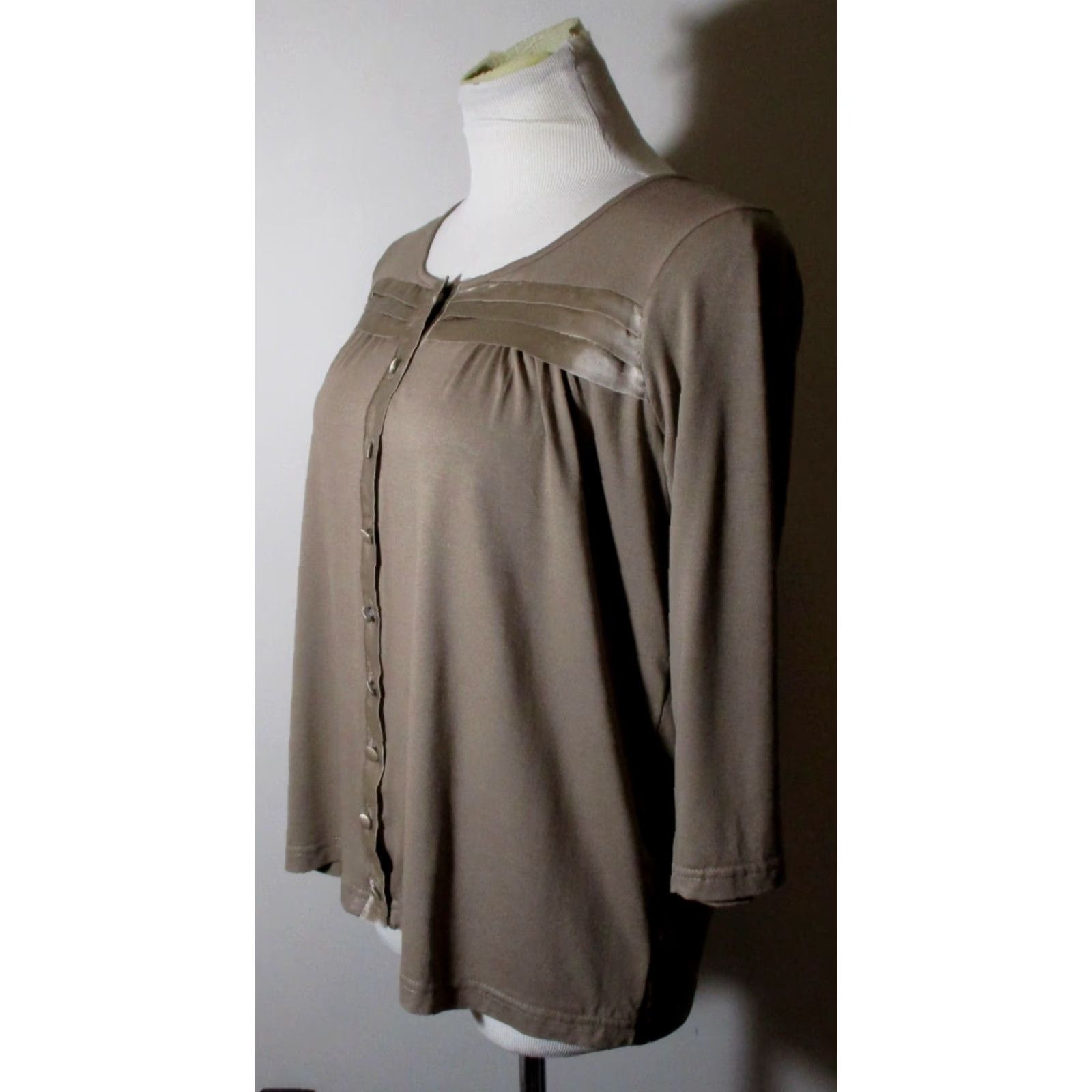 Vintage Entracte Paris Blouse Women Size 3 Taupe Silk Blend Button Size XS / US 0-2 / IT 36-38 - 2 Thumbnail
